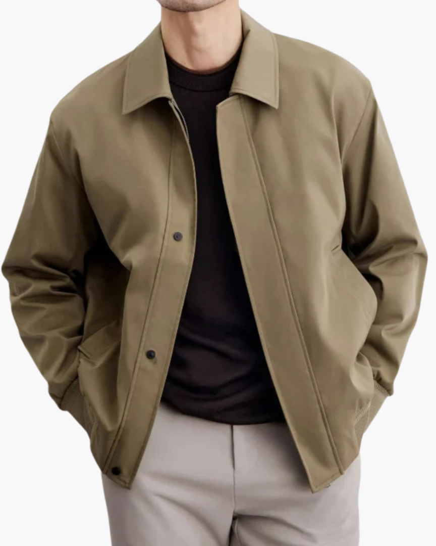 Men’s Overcoat with Pointed Collar and Button Closure