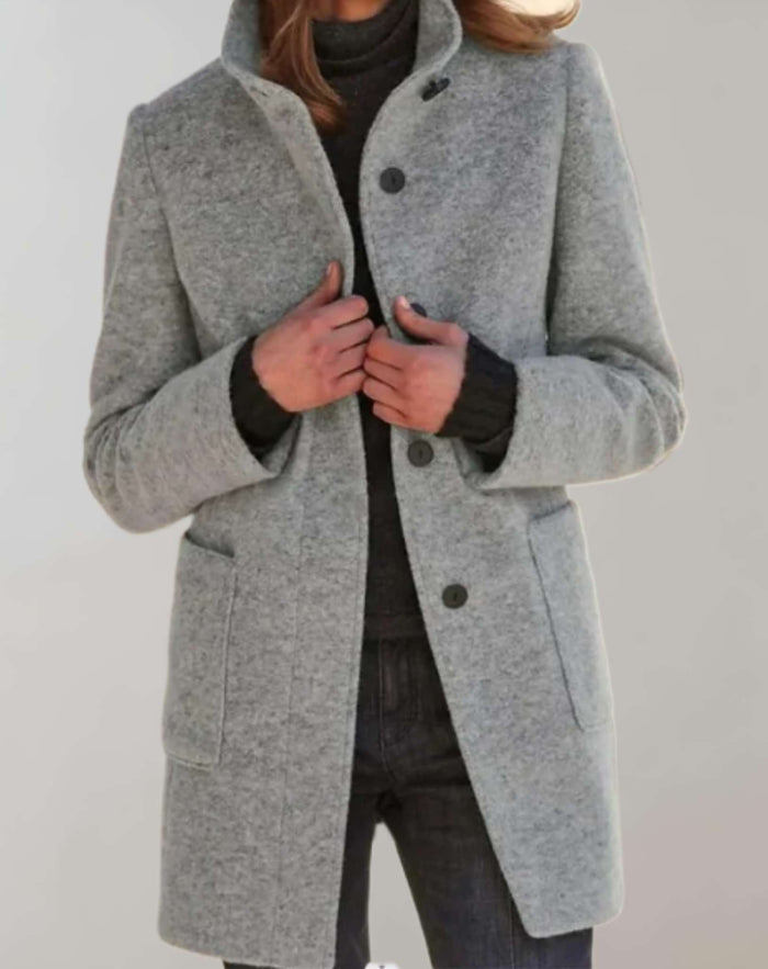 Women's Notch Collar Button-Front Coat with Fitted Cut