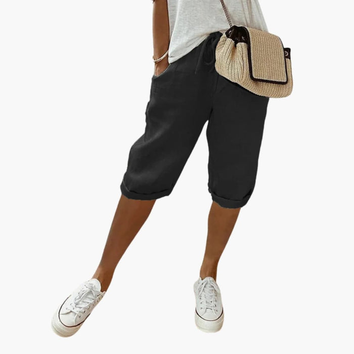 Women’s Elastic Waist Straight Leg Shorts